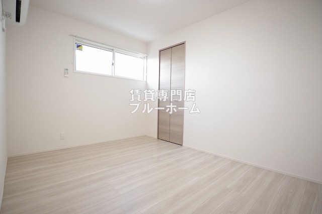 その他　6帖のゆとりある洋室！