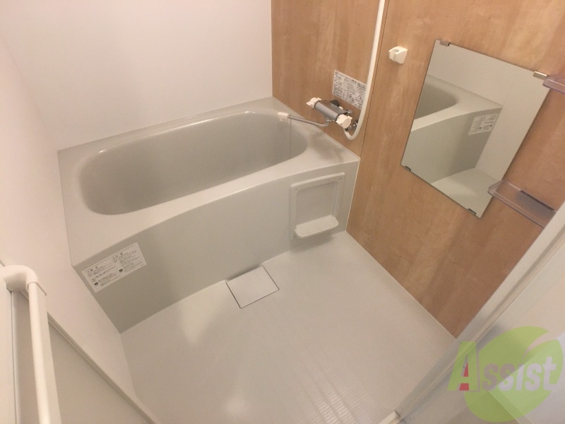 バス・シャワールーム　お風呂になります。一日の疲れを癒してくださいね。