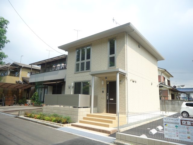 建物外観　メゾンA・軽量鉄骨造