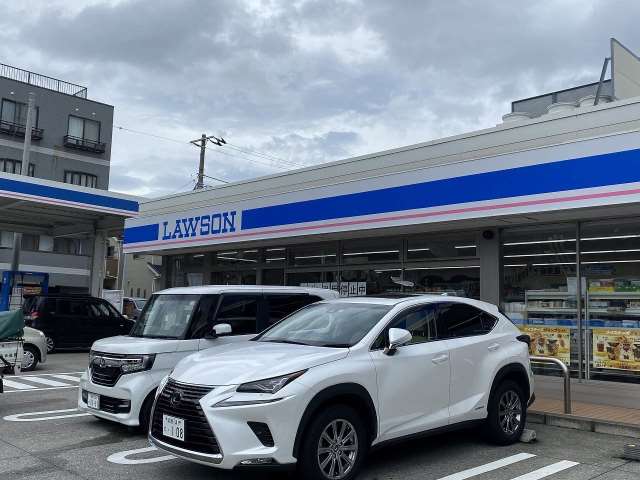 コンビニ　ローソン（コンビニ）まで800m