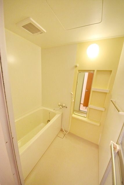 バス・シャワールーム　★追い焚き給湯付き★