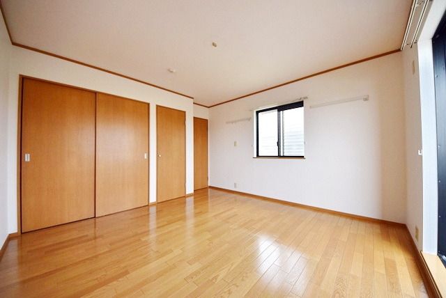 その他部屋・スペース　★角部屋２面採光の明るい居室★