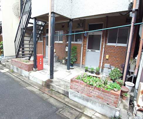 その他共有部分　植込みが手入れされてます