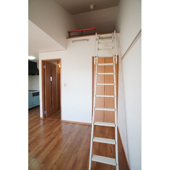 その他部屋・スペース　ロフト付き