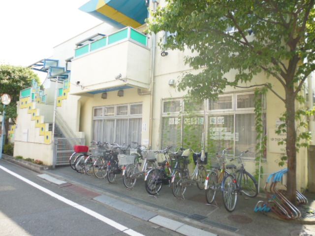幼稚園・保育園　荻窪保育園（幼稚園・保育園）まで350m