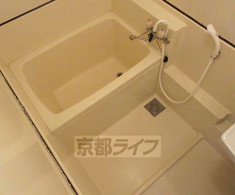 バス・シャワールーム　バスルームです！