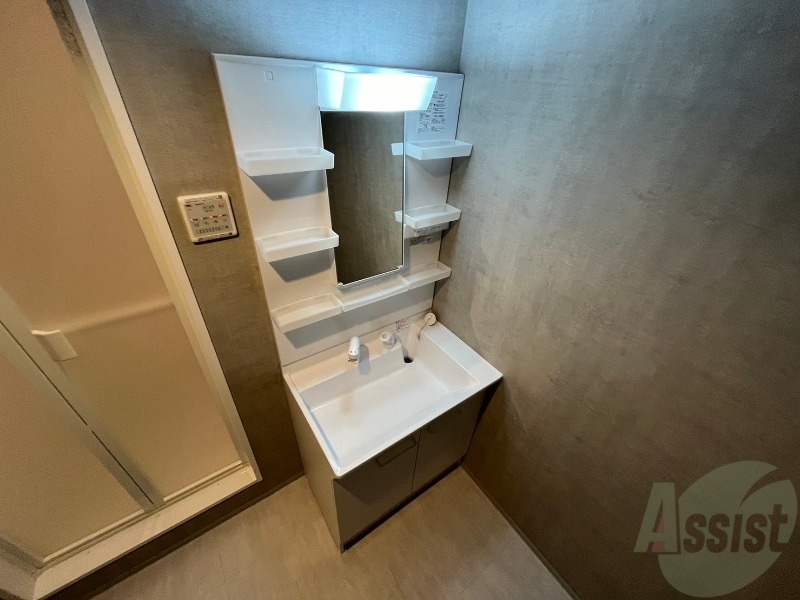 洗面設備　シャンプードレッサーで身支度もラクラクです！