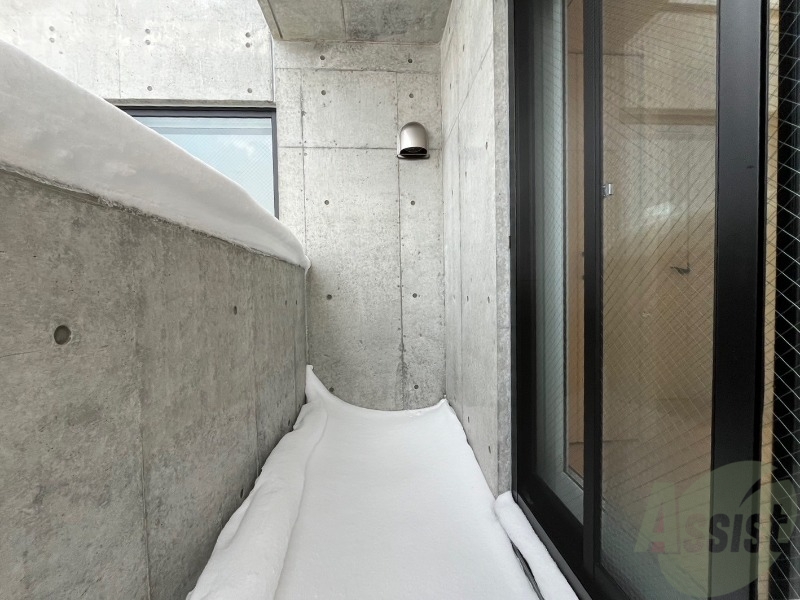 バルコニー　バルコニーです。洗濯物を干したり一息ついたりできますね！