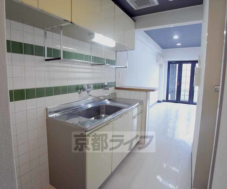 キッチン　収納も沢山、使いやすいキッチンです。