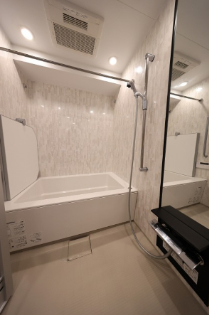 バス・シャワールーム　バス