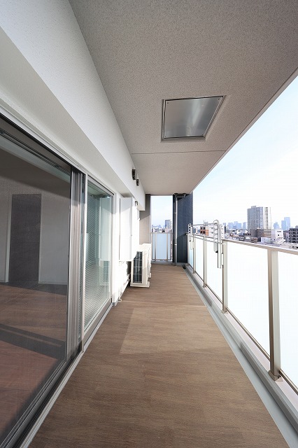 バルコニー　バルコニー