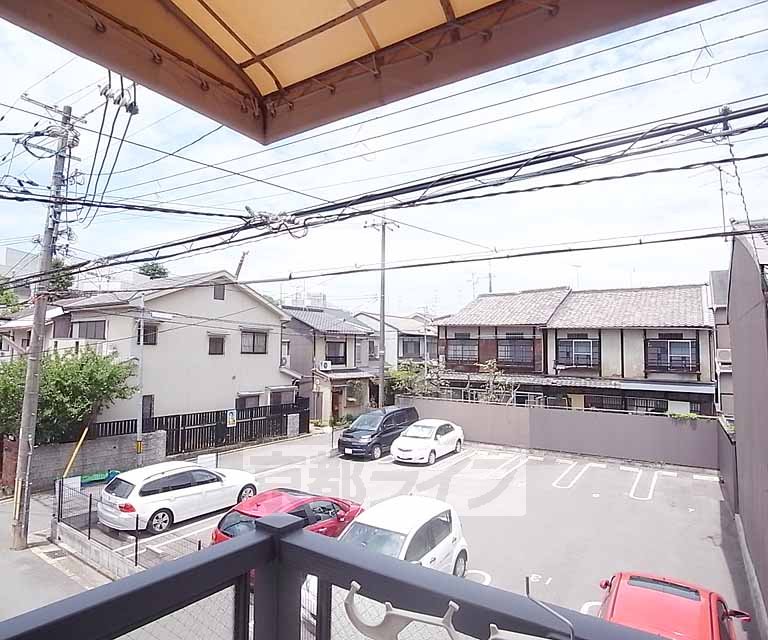 眺望　目の前は道なので明るいです。