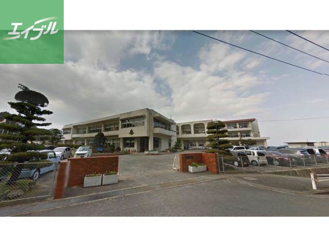 小学校　時津町立鳴鼓小学校（小学校）まで725m