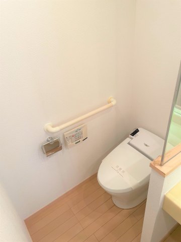 トイレ　シンプルで使いやすいトイレです