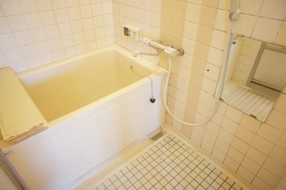 バス・シャワールーム　追い焚き付き