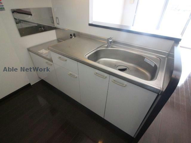 キッチン　※モデル