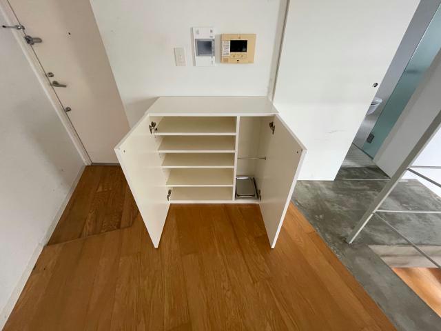 玄関　シューズボックス