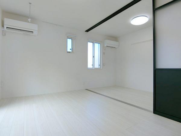 居室・リビング　内装