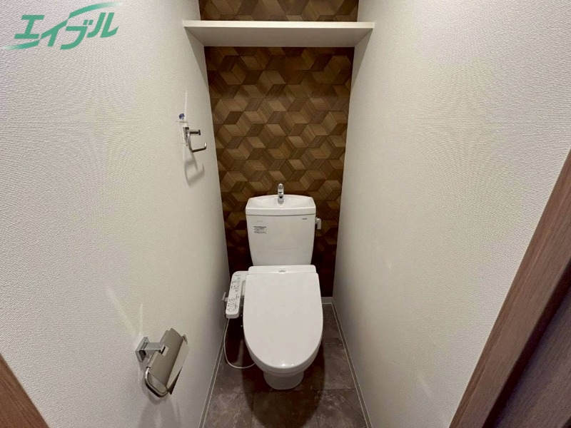 トイレ　同型参考写真