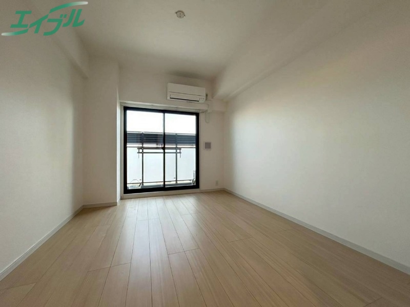 居室・リビング　同型参考写真