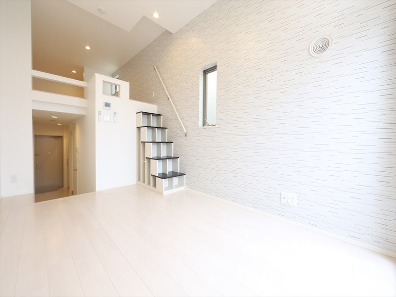 居室・リビング　洋室6帖　上段ロフト6.4帖（収納・部屋で使えます）同型写真