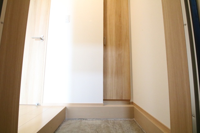 玄関　※別室の参考写真の為、現況優先です。
