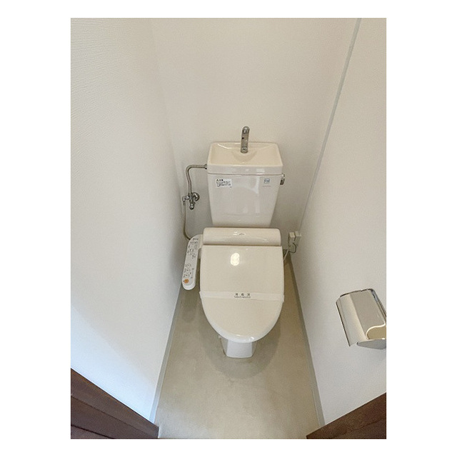 トイレ　温水洗浄便座