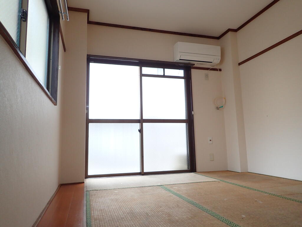 NKハイム2の居間写真