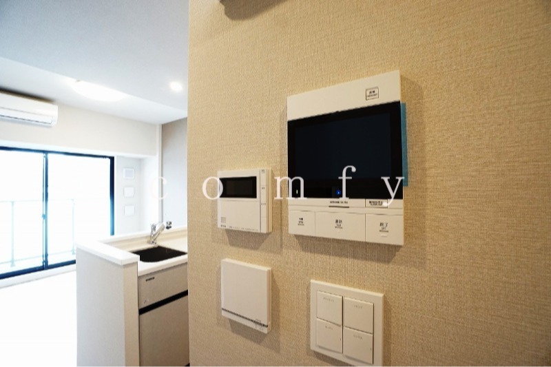 セキュリティ　モニター付きインターホン