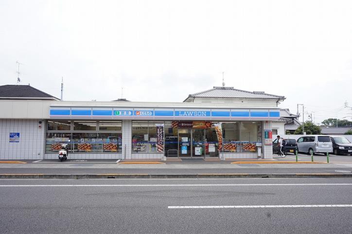 コンビニ　ローソン（コンビニ）まで741m