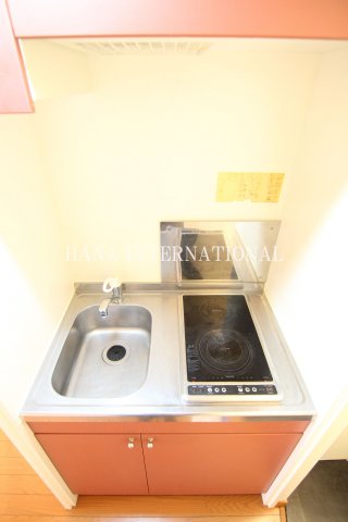 キッチン　室内によって色合いが違う場合もございます。