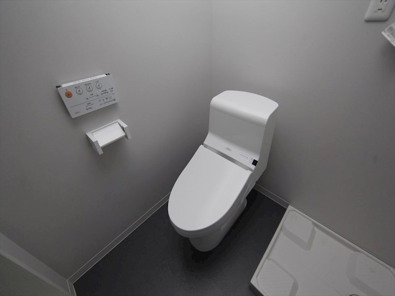 トイレ　温水洗浄暖房便座付トイレ