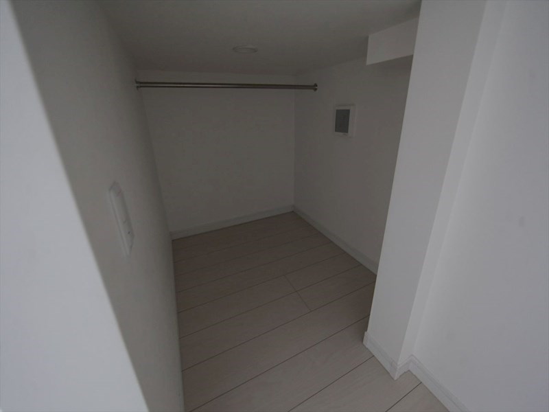 収納　ウォークインクローゼット（収納充実してます）