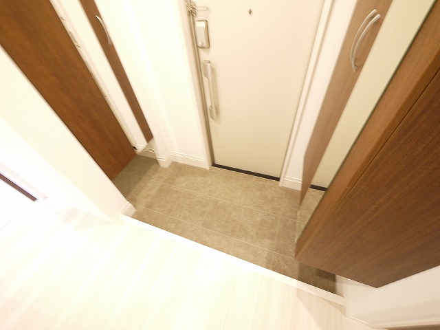 玄関　落ち着いた玄関です