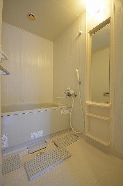 バス・シャワールーム　別号室の写真です