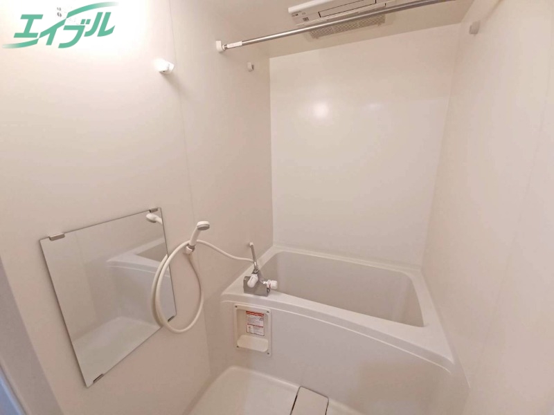 バス・シャワールーム　同物件別部屋のお写真です。