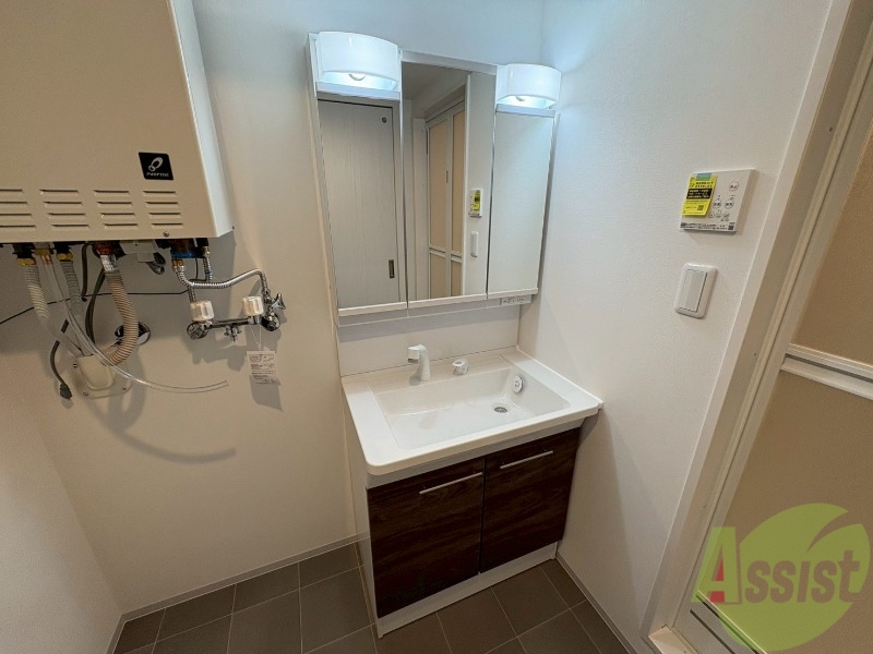 洗面設備　シャンプードレッサーで身支度もラクラクです！