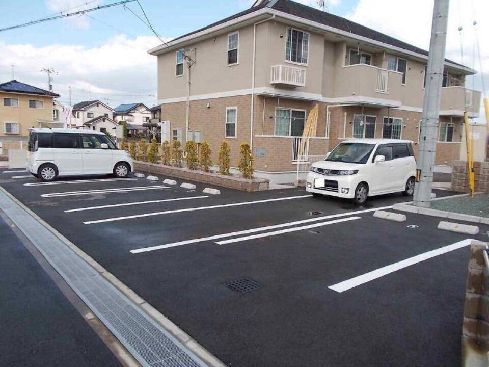 駐車場　駐車場