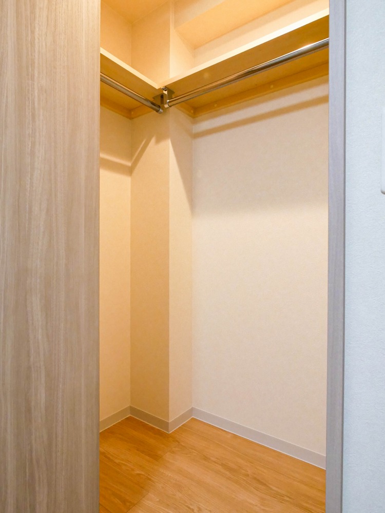 収納　収納力のあるウォークインクローゼットです！