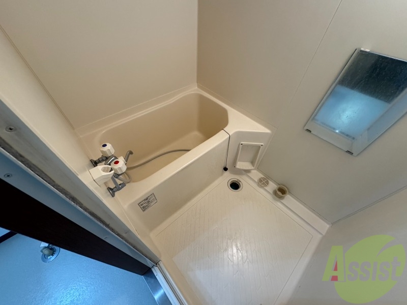 バス・シャワールーム　ユニットバスです。疲れを癒すのに欠かせませんね！