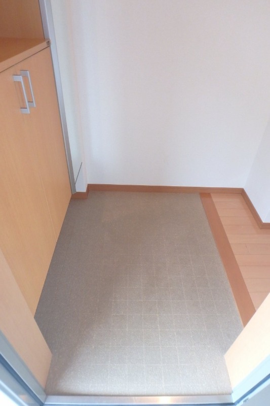 玄関　同間取　別号室