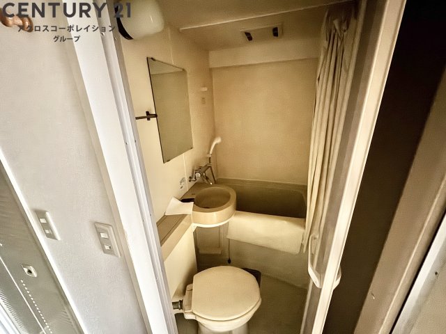 バス・シャワールーム　シンプルなユニットバス