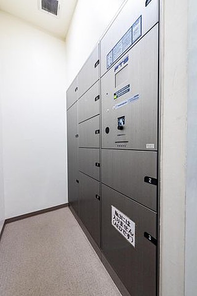 スーパー　まいばすけっと西麻布店（スーパー）まで294m