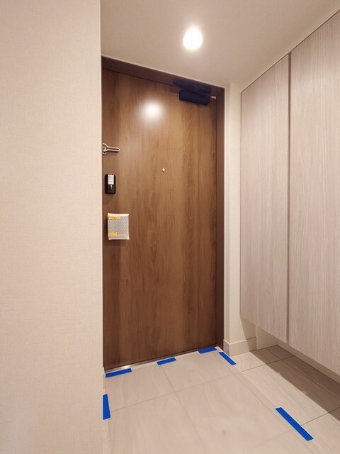 玄関　※写真は同タイプ住戸です。
