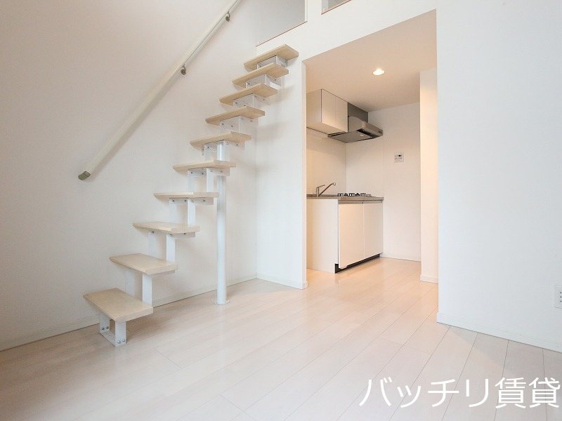 居室・リビング　同室タイプ掲載のため、現況を優先します。