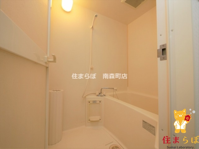 バス・シャワールーム　「見た目じゃなく、心に“しっくりくる”を大切に。」