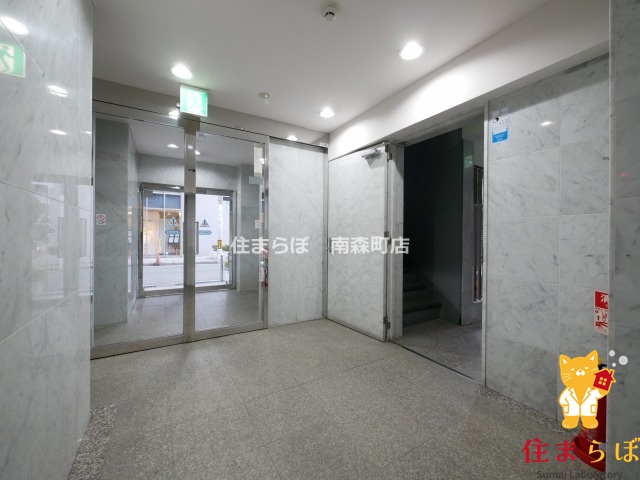 ロビー　「暮らしの設計図は、ここから始まります。」