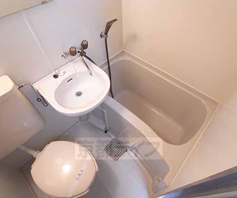 バス・シャワールーム　お風呂です。