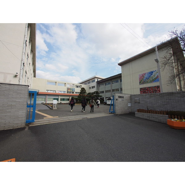 中学校　奈良市立三笠中学校（中学校）まで932m