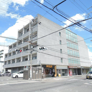 建物外観　落ち着いた雰囲気の外観です